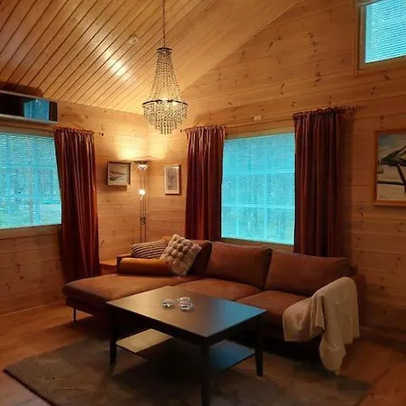 Kotoisa Hirsihuvila Yllaeksellae *