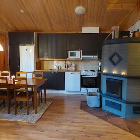 Kotoisa Hirsihuvila Yllaeksellae