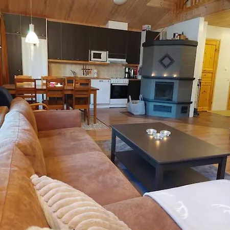 Kotoisa Hirsihuvila Yllaeksellae